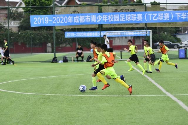 郭士强赛后发言引发风波，媒体直指男篮问题需解决